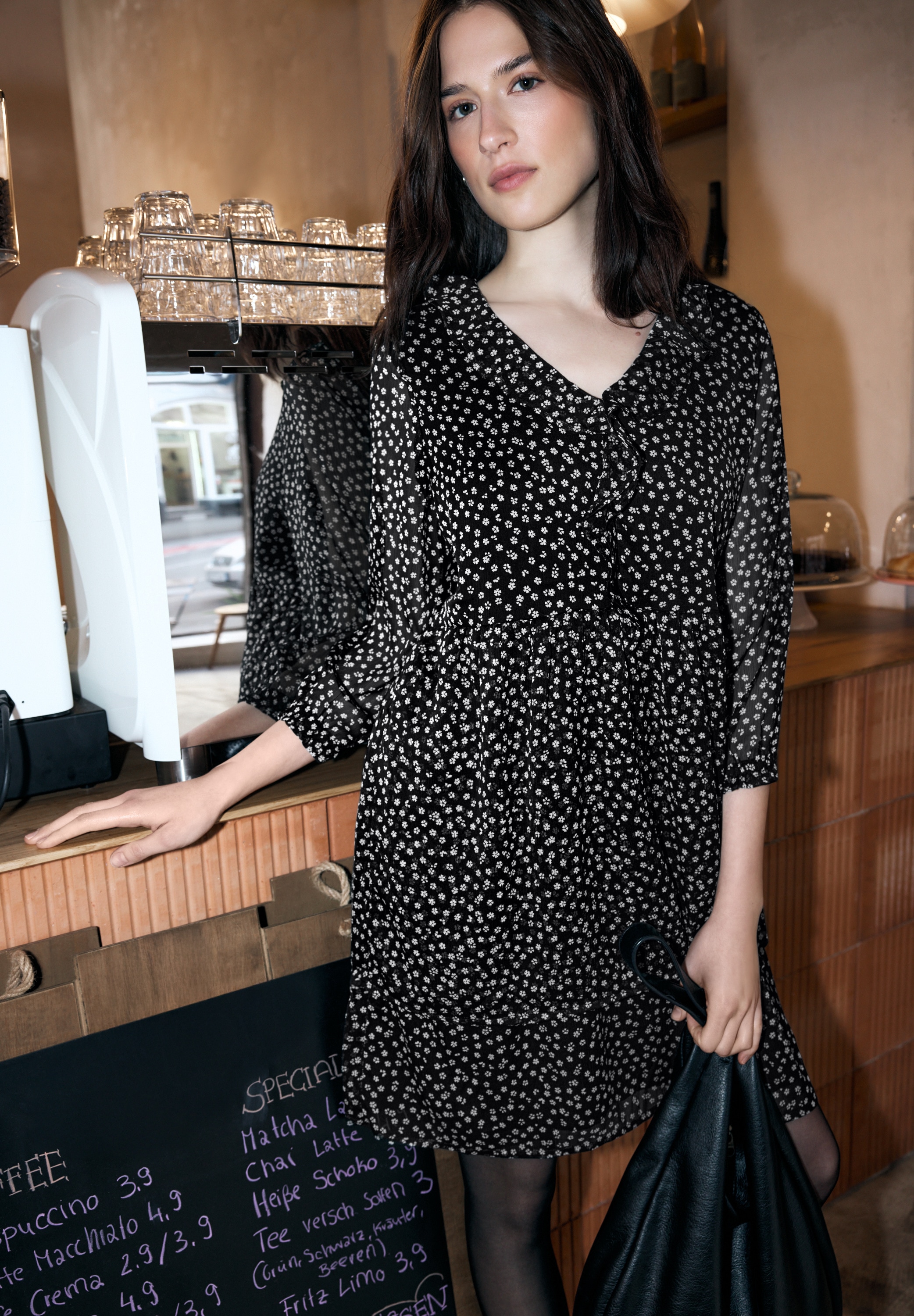 Blusenkleid STREET ONE STUDIO, Damen, Gr. 40, EURO-Größen, schwarz, Stoff, Obermaterial: 100% Polyester; Unterkleid: 100% Viskose, gepunktet, normal knielang, V-Ausschnitt, elastischer Bund, Kleider Blusenkleid, knielang