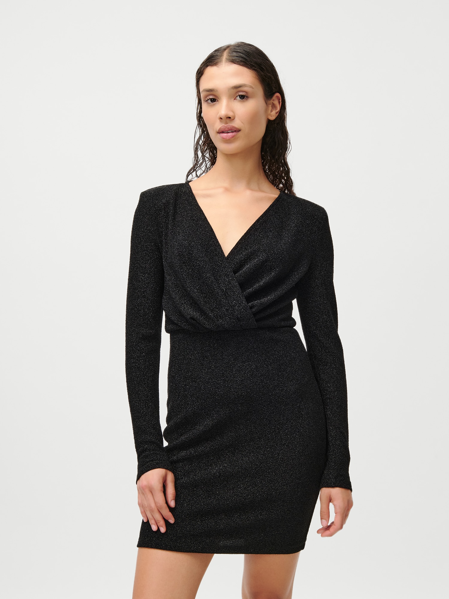 Minikleid LEGER "Marcelina, LeGer by Lena Gercke", Damen, Gr. 36, N-Gr, schwarz, Obermaterial: 61% Polyester, 32% metallisierte Fasern, 7% sonstige Fasern, ca. Mitte Oberschenkel, tiefer V-Ausschnitt, Kleider Minikleid, mit Glitzergarn, Oberteil in...