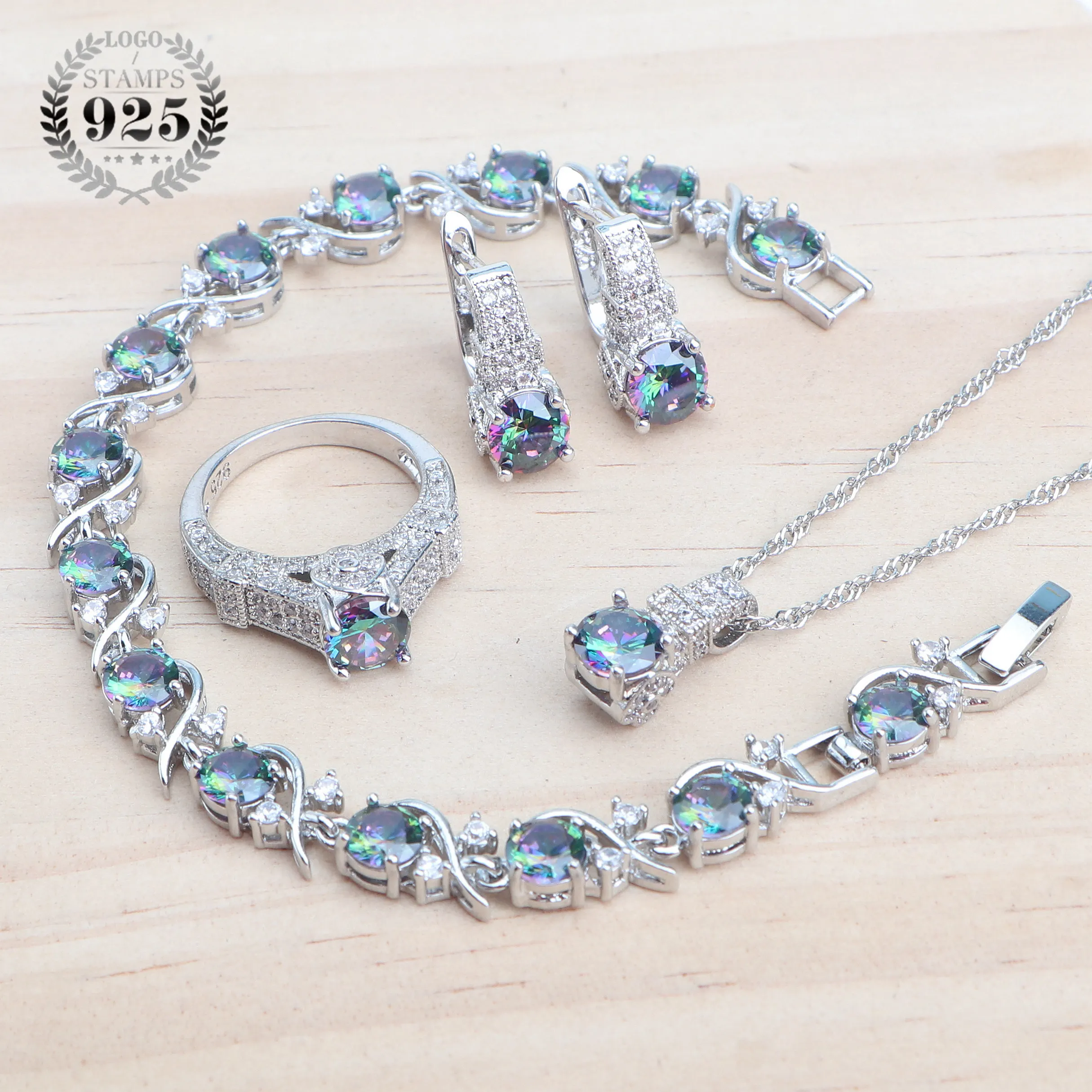 Set di gioielli in argento sterling 925 per le donne Gioielli da sposa da donna Orecchini con zirconi viola Bracciali Set Anelli Collana con ciondolo