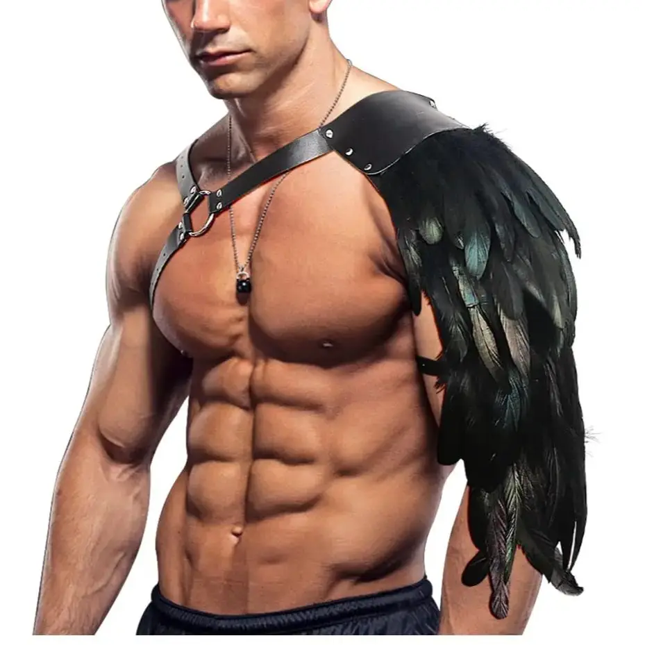 Mantello di piume Halloween Uomo medievale Armatura da spalla gotica Imbracatura in pelle PU nera Armatura Mantello Costume cosplay da vampiro pirata