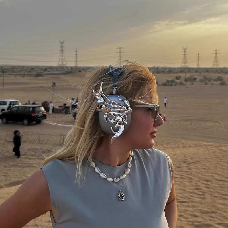 Flüssige silberne Flügel Airpods Max Hülle, individuelle 3D-Dekoration, Airpods Max Kopfhörer-Schutzhüllen für Y2K-Zubehör, Geschenk Image