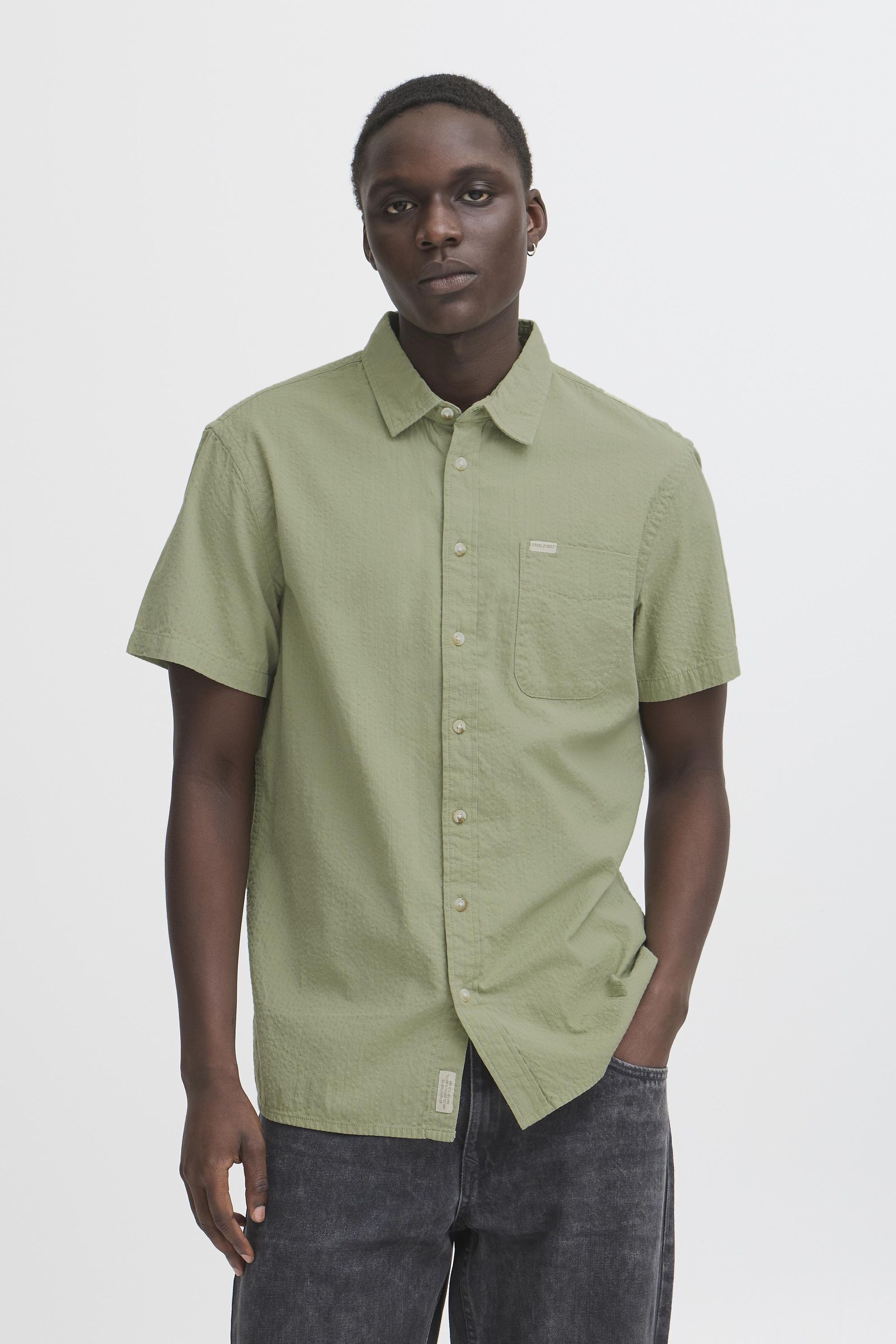 Kurzarmhemd BLEND "BHAlke", Herren, Gr. M, US-Größen, grün (oil grün), Web, 100% Baumwolle, Strukturmuster, Basic, Basic normal, ohne Ausschnitt, weit abgesteppt, Hemden, Lässiges Kurzarmhemd