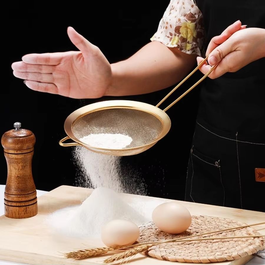 Gold Stainless Steel Strainer 7.5in Kitchen Colander Sieve With Hook For Flour, Juice, Soybean Milk & Rice s