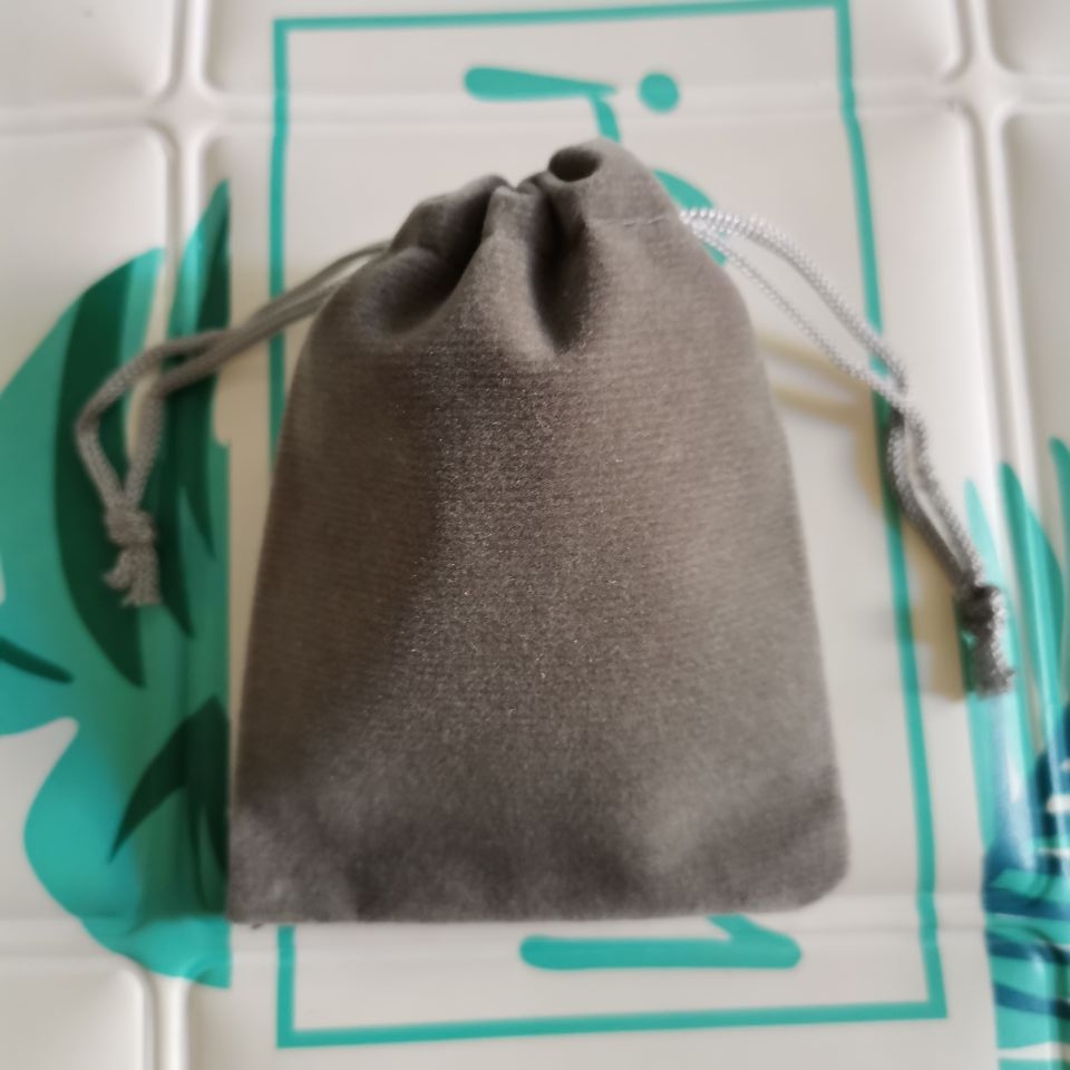 Jewelry Charms Velvet Bags Drawstring Gift Pouches Display Packaging gray 5x7cm