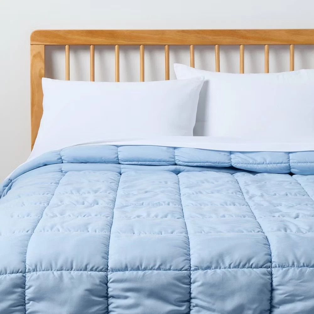 Light Blue Full Queen Box Stitch Puffer Comforter Room Essentials, Eco Friendly, Recycled Polyester Fill. Light Blue Full Queen Box Stitch Puffer Comforter Room Essentials, Eco Friendly, Recycled Polyester Fill.