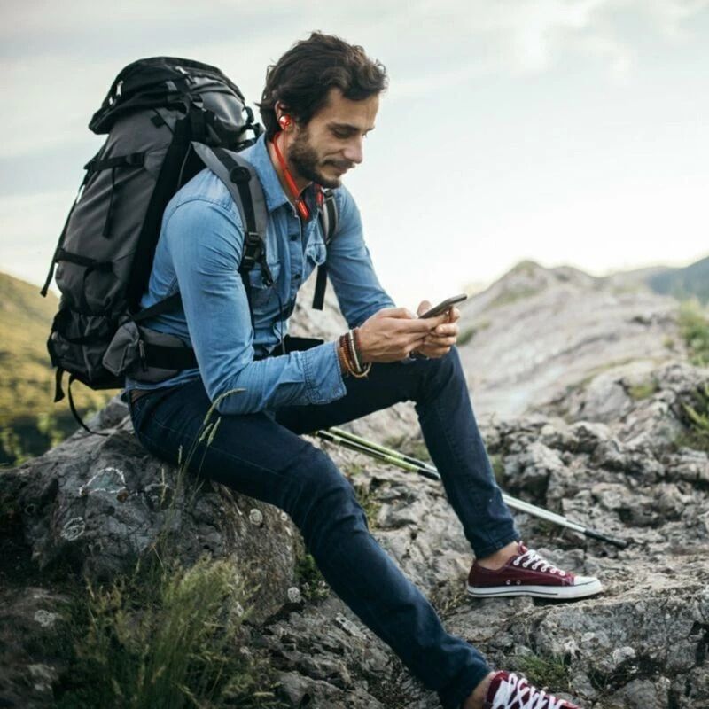 Magnetic In Ear Neckband Earphone, Wireless Headset Sport, Stereo Headphone With Mic, Long Battery Life Magnetic In Ear Neckband Earphone, Wireless Headset Sport, Stereo Headphone With Mic, Long Battery Life