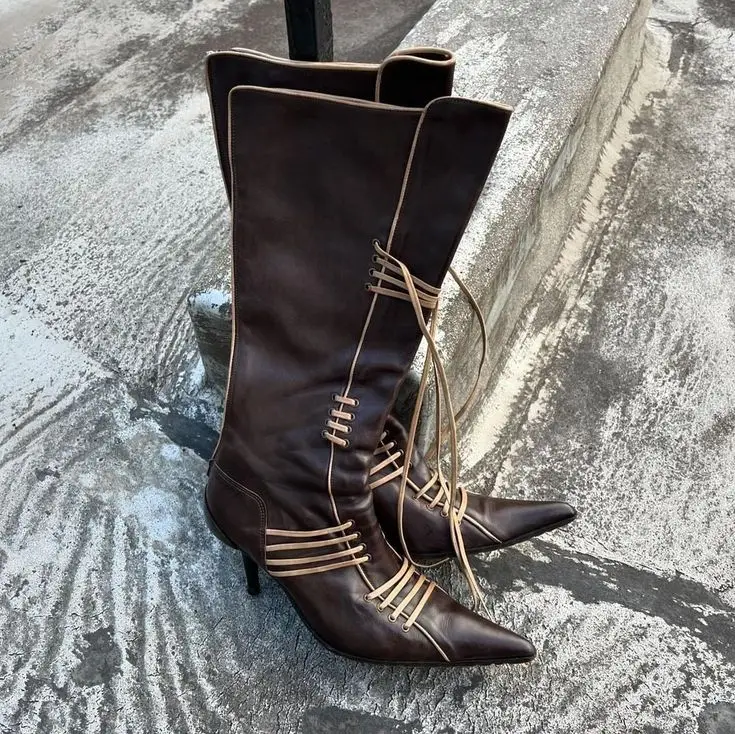 Damen-Schnürstiefel im Vintage-Stil mit Kitten-Absatz, spitzer Zehenbereich, 1 Schnallenriemen, niedriger Absatz, braun, dunkle Schuhe, Stiefel, Pu-Reißverschluss, Größe 46