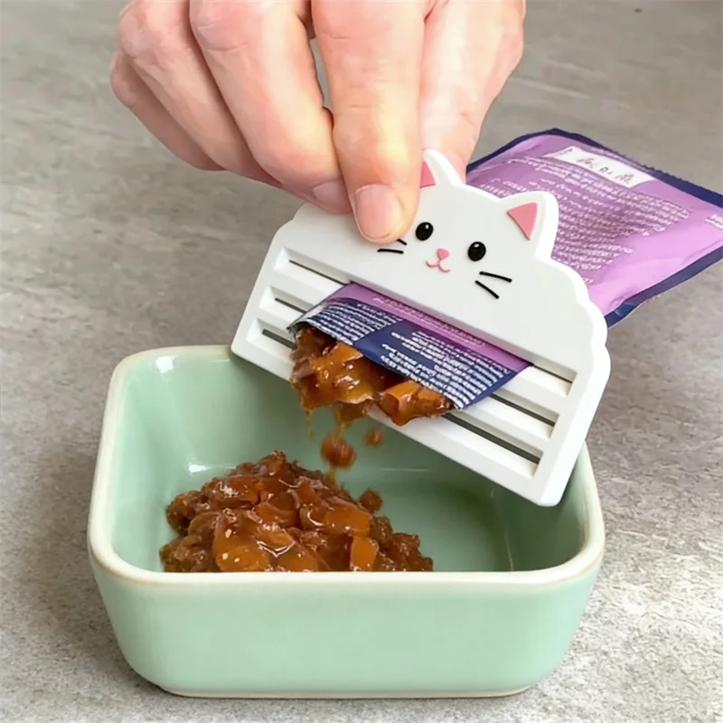 Presse-aliments pour chats - Extrait efficacement les aliments des sacs, maximise les restes, parfait pour une alimentation facile à nettoyer et un fonctionnement simple