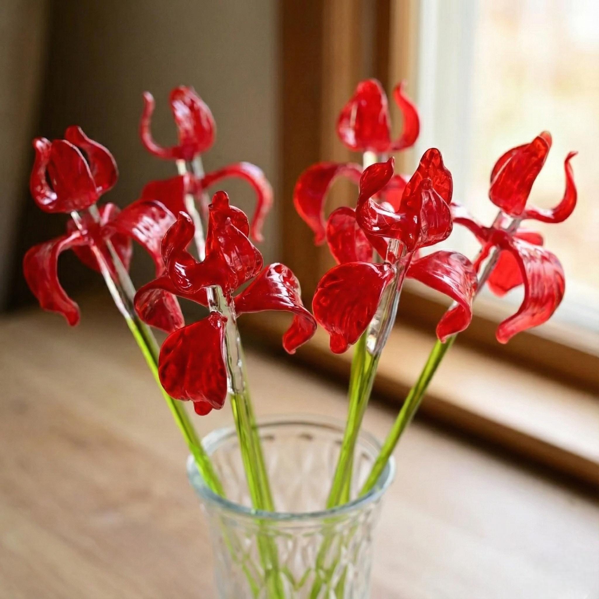 Bouquet di fiori di iris in vetro, fiori di vetro rossi, fiori per sempre, fiori in vetro per il mese di nascita, regali artistici di iris in vetro so