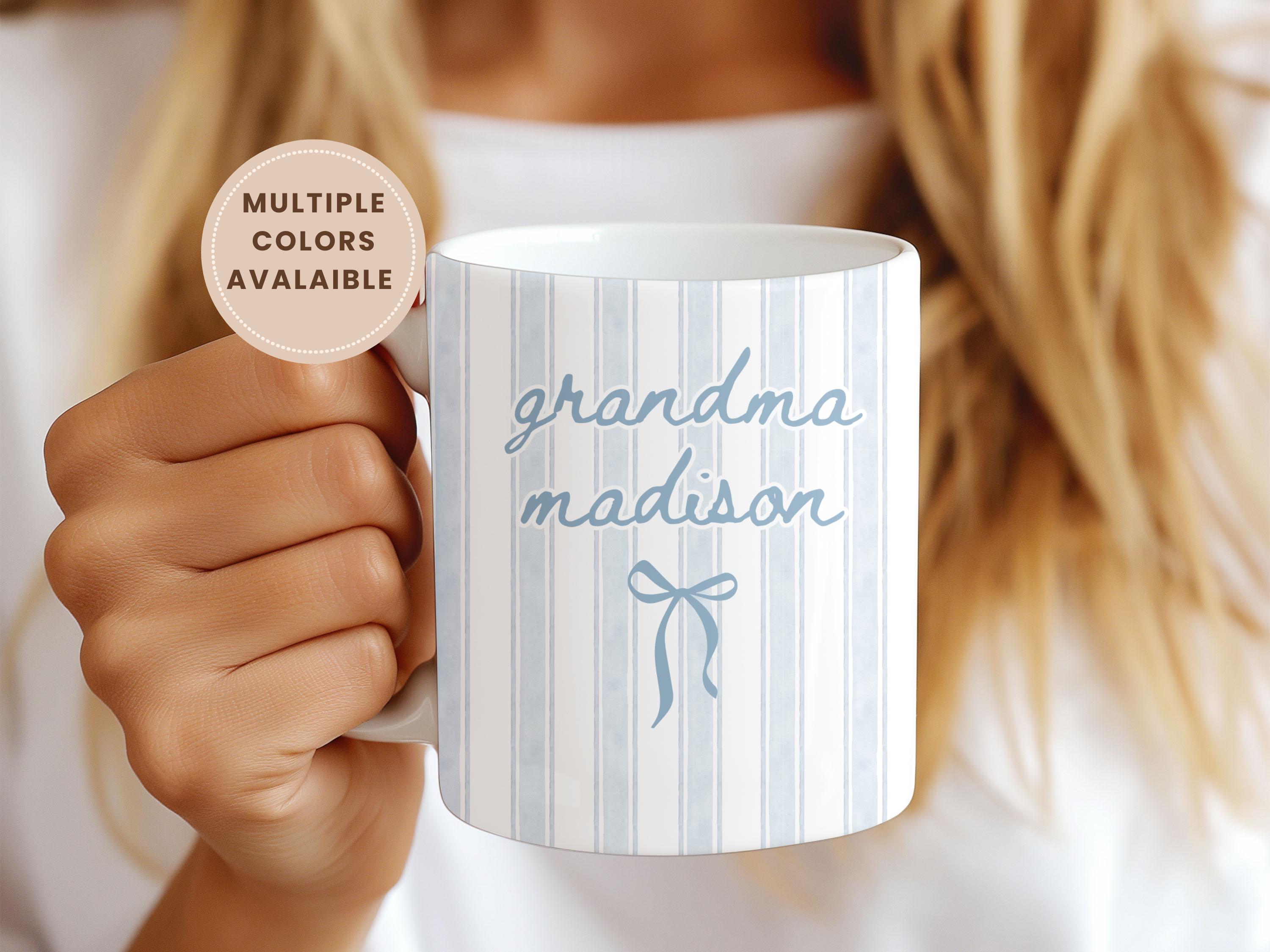 Benutzerdefinierte Name Oma Tasse: Baby Ankündigung Kaffeetasse für neue Oma, personalisierte Oma Geschenk, Oma Geburtstagsgeschenk, Schwangerschaft o