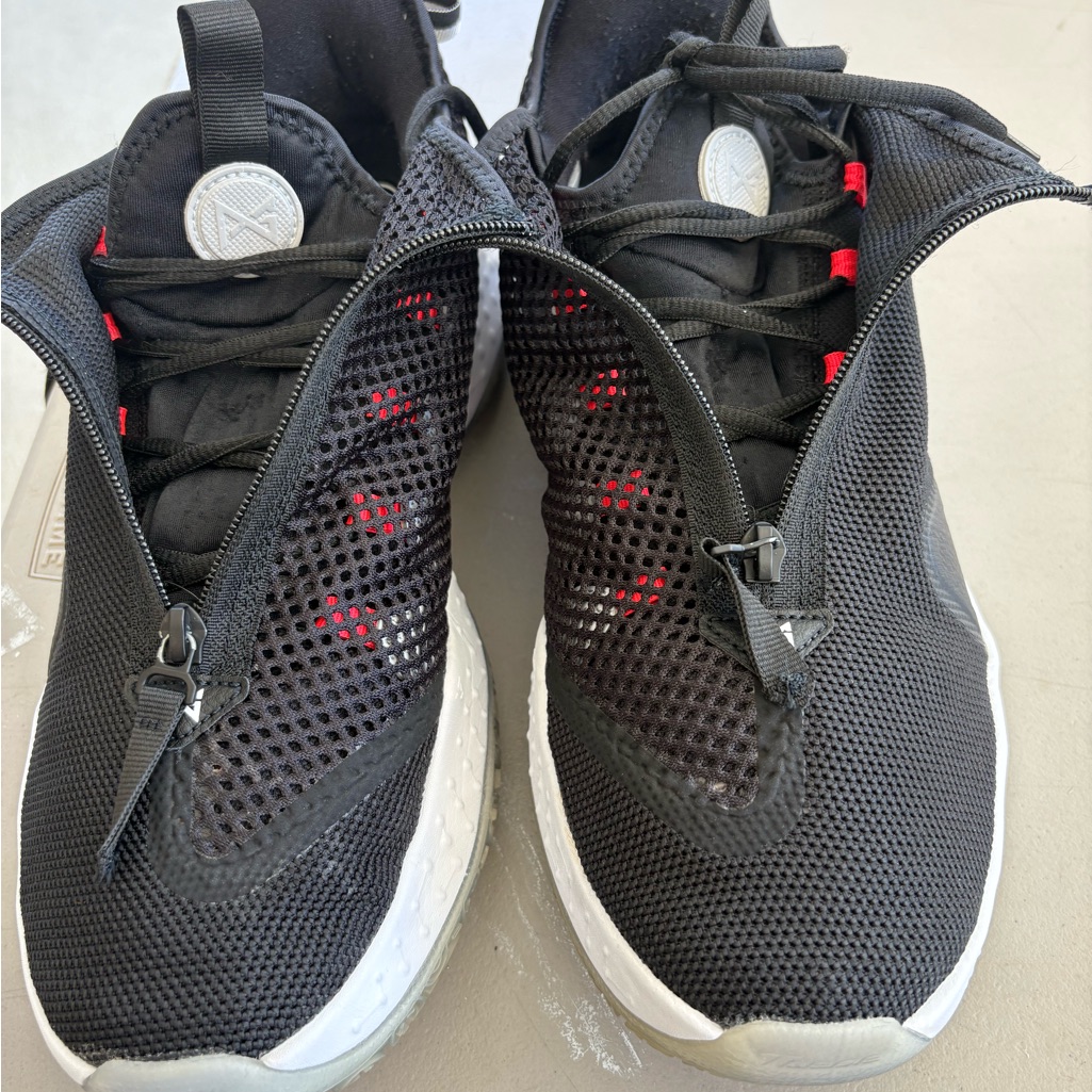 Nike Shoes | Men’s Nike Black And Red Athletic Shoes | Color: Black/Red | Size: 13