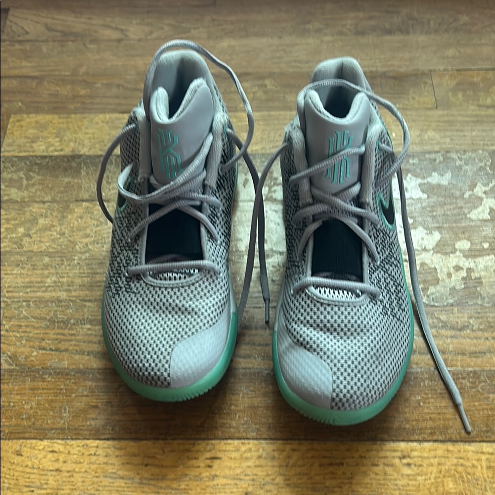Nike Shoes | Men’s Nike Basketball Shoes 8.5 | Color: Gray/Green | Size: 8.5