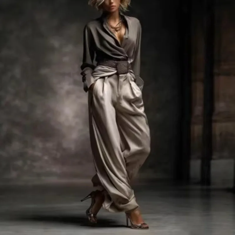 Completo Vintage in Raso con Pantaloni a Gamba Larga da Donna Autunno Inverno 2026 Camicia a Maniche Lunghe con Scollo a V Incrociato Pantaloni a Vita Alta Drappeggiati Set 2 Pezzi