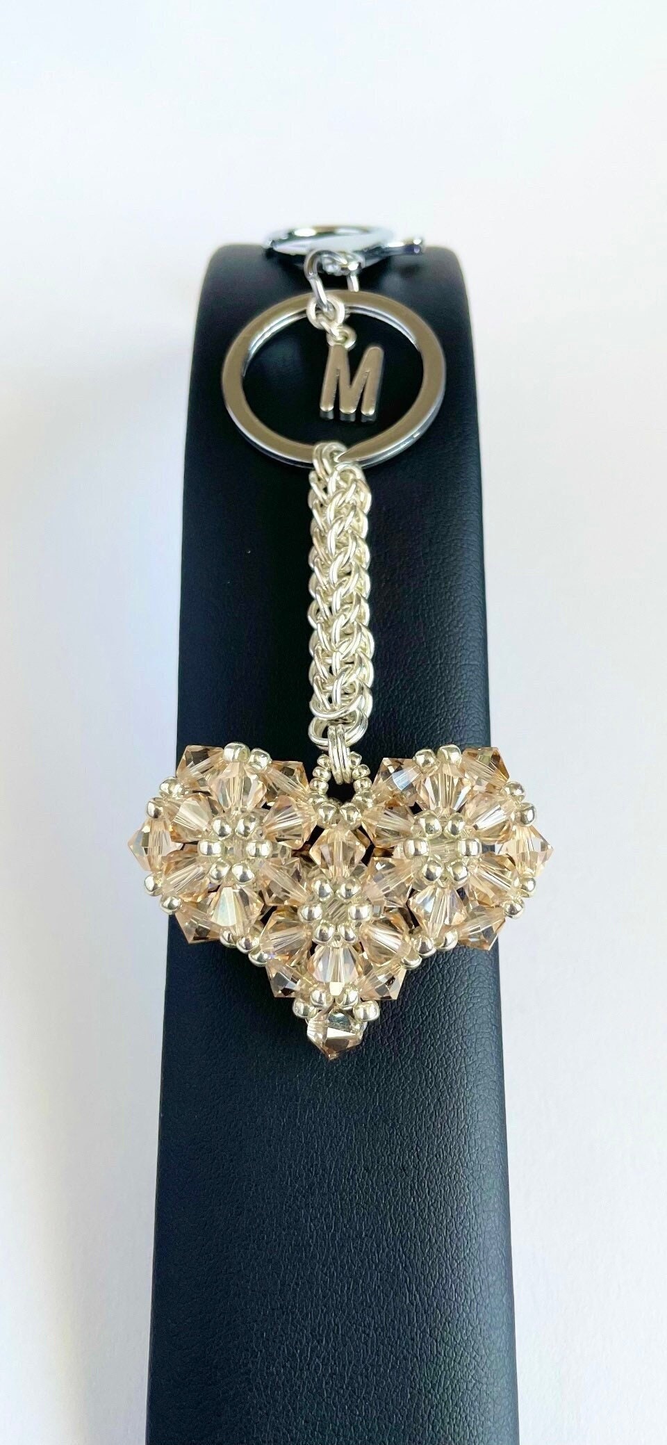 Elegante charm per borsa a forma di cuore dorato a forma di cuore, con catena a catena, portachiavi