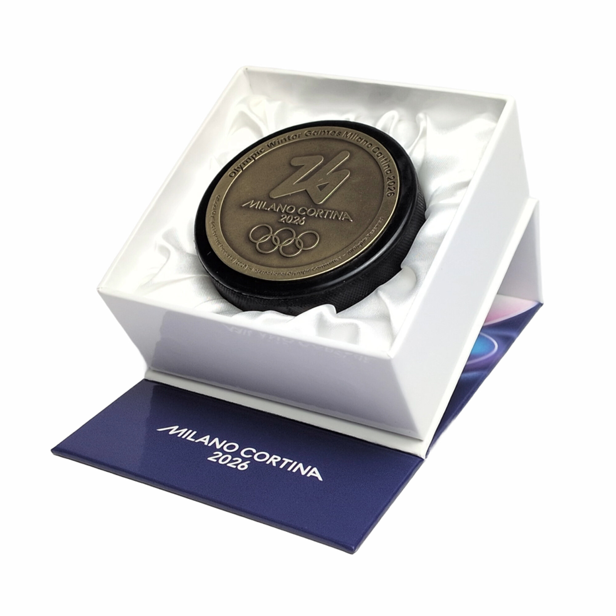 Eishockey-Puck Milano Cortina 2026 mit Metallplakette – Gold Image