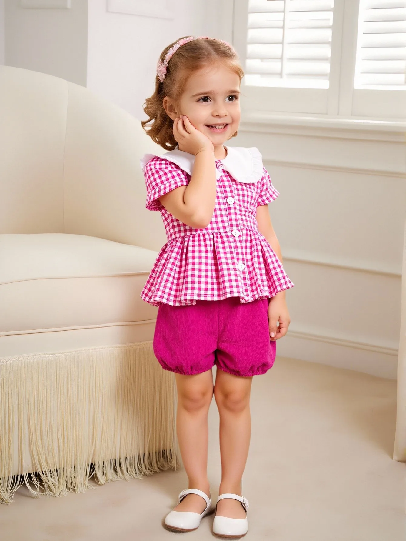 2-teiliges Set mit modischen und süßen karierten Puffärmeln für Babymädchen, kurzärmeliges Oberteil und Shorts für den Sommer Image