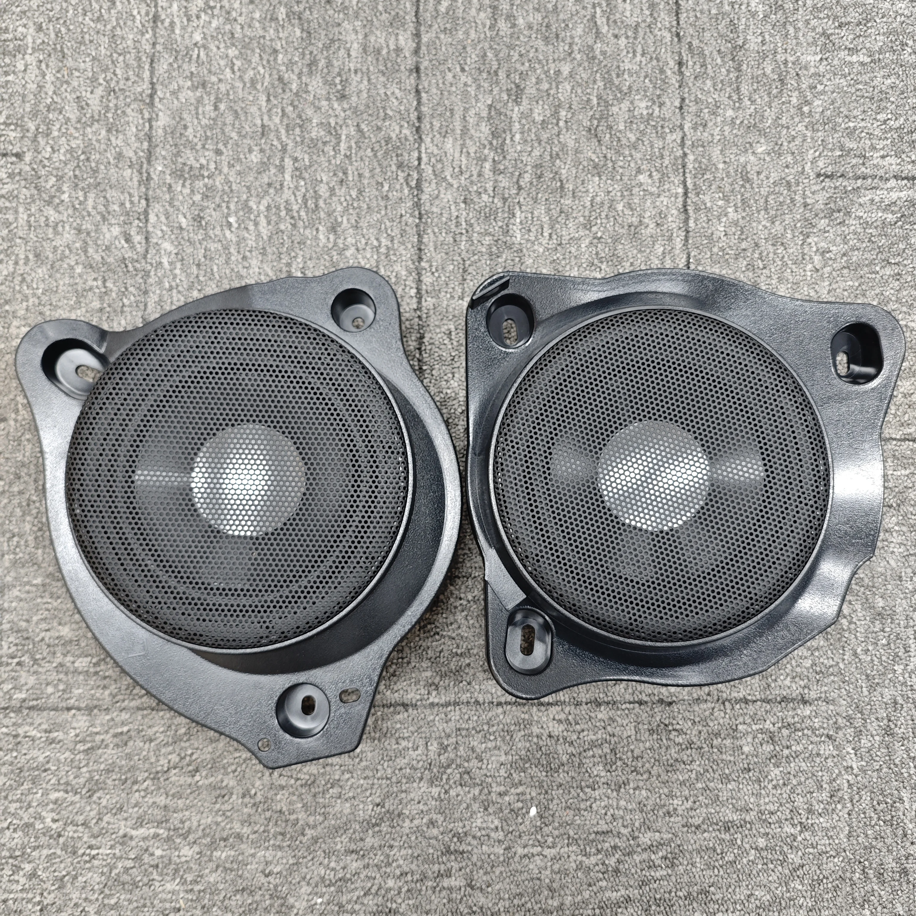 LQ AUDIO Auto-Subwoofer-Lautsprecher für Mercedes-Benz W213 W205 W222 GLC C E Serie Bass-Sitz Musik-Stereo-Horn Lautsprecher Tieftöner Image