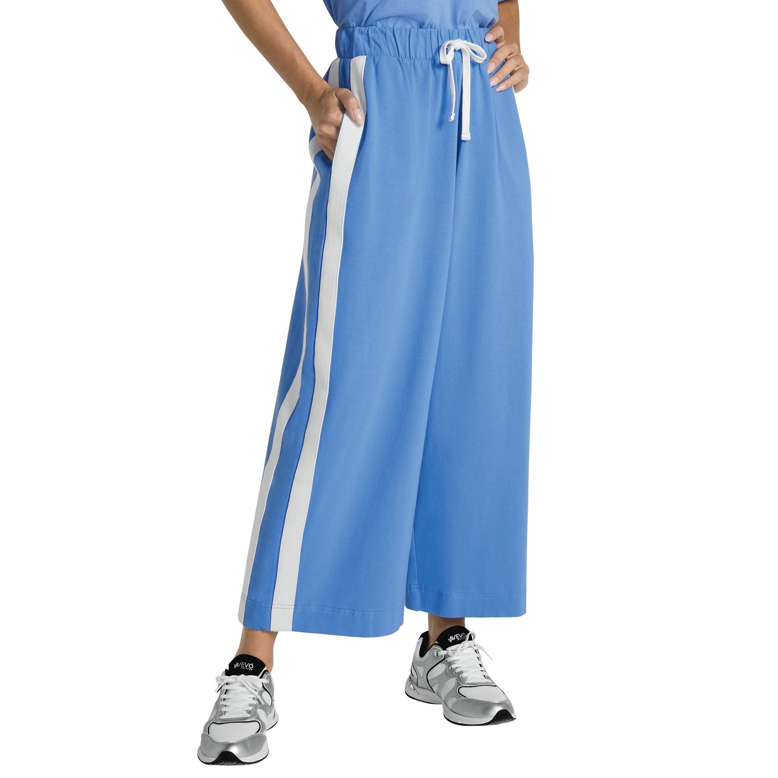 VEVO ACTIVE Racing Stripe Cropped Pant (Size M) Periwinkle Sky/White, Cotton,Spandex