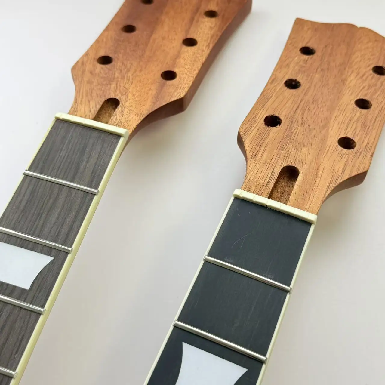 Mahagoni-Gitarrenhals im LP-Stil, hochwertiges E-Gitarren-Ersatzteil für LP Inspired Image