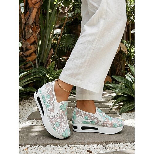 Damen-Sneaker mit besticktem Mesh-Einsatz, atmungsaktiver, gepolsterter Air-Sole, bequemen Sommerschuhen für Outdoor-Aktivitäten und Resorts. Image