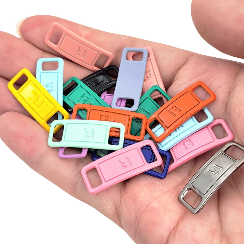 Etichette personalizzate con lacci delle scarpe con nome personalizzato fibbie per scarpe da corsa in metallo bianco in pizzo per la decorazione dei lacci delle scarpe