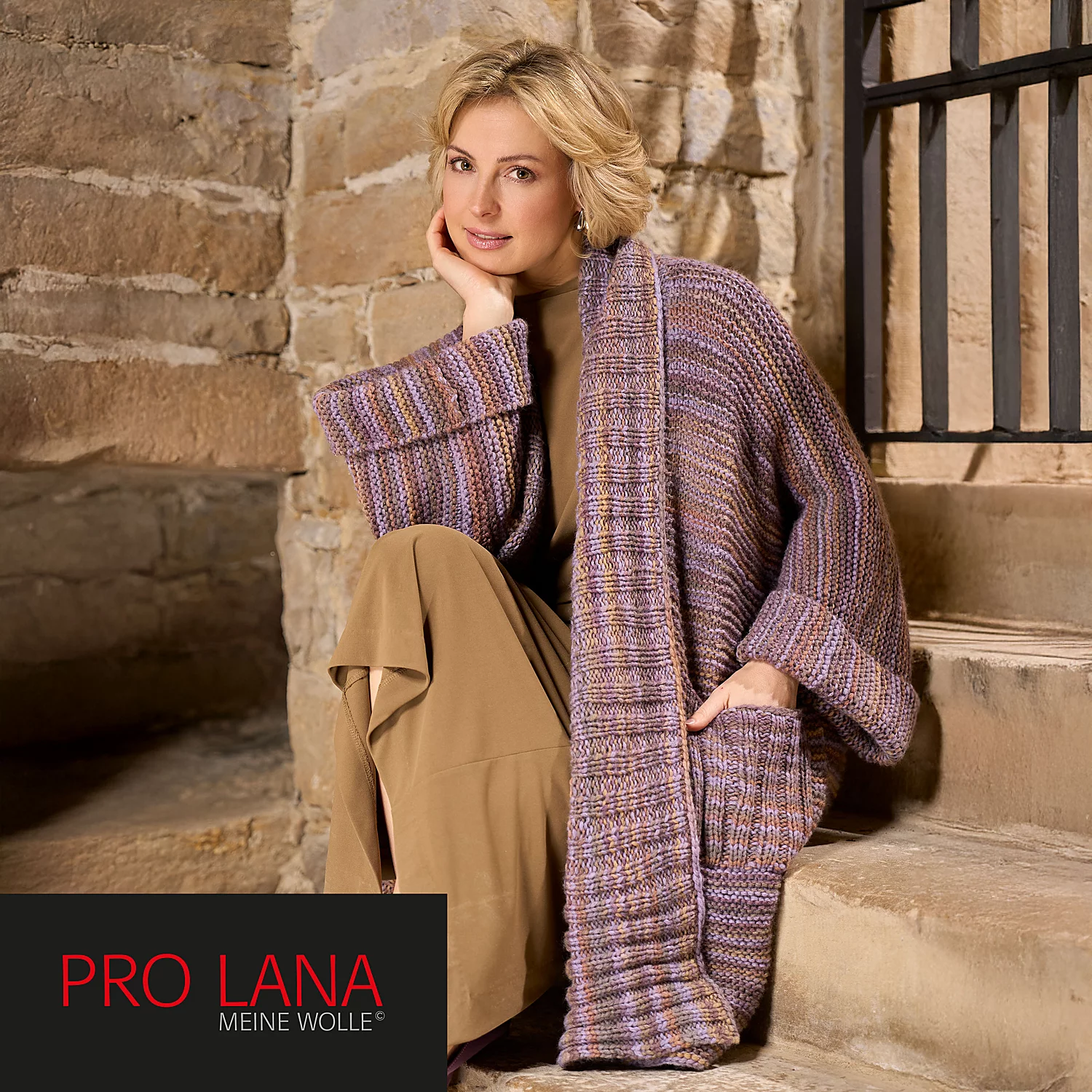 Strickanleitung – Strickmantel Kraus rechts aus Pro Lana Armonia Image