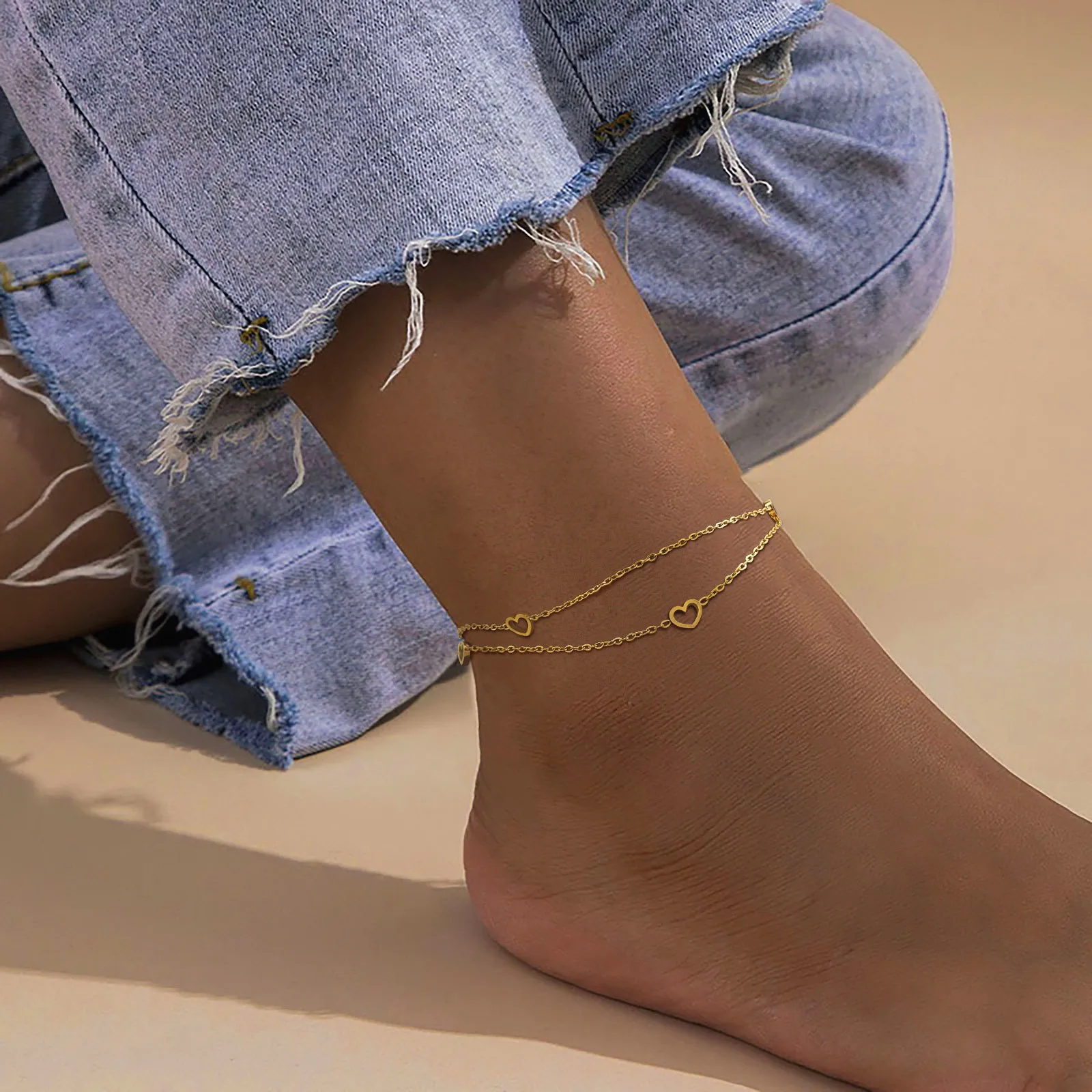 Zierliche Fußkettchen für Damen, Schmuck für den täglichen Strandurlaub, goldfarbener Edelstahl, hohle Herzform, Doppelketten, Charm-Fußkettchen Image