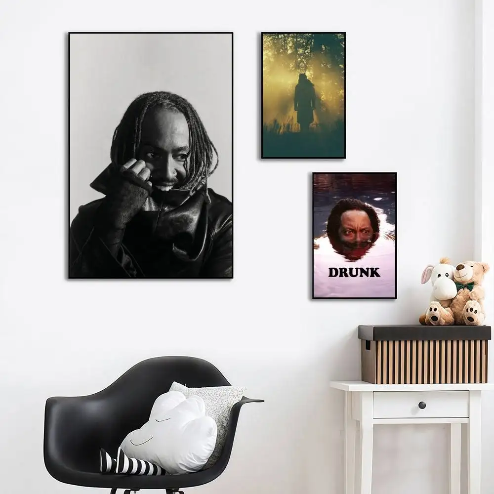 Sänger T-Thundercat Distracted hochauflösender Poster-Aufkleber, zur Verschönerung von Haus- und Zimmerwänden, erhältlich in verschiedenen Ausführungen. Image