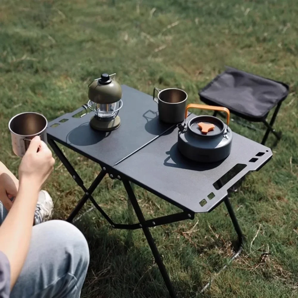 Leichter Klappbarer Picknicktisch, Camping-Klapptisch für Praktischen Einsatz im Freien, Platzsparendes Design, Hohe Tragfähigkeit