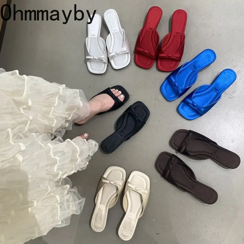 Designer Damen Open-Toe Pantoletten – Modische, bequeme Keilabsatz-Sandalen mit niedrigem Absatz für Strandurlaub – Sommer 2026 – Schlichte Damenschuhe