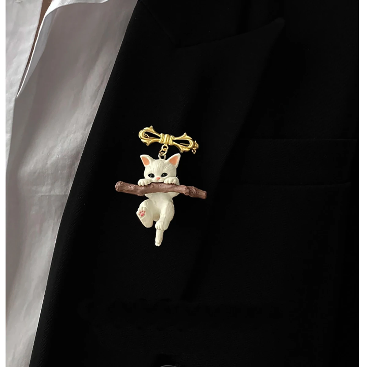 Süße und niedliche Schleife drei dimensionale Puppe Pussycat Brosche Corsage Frauen Pin Kleidung Tasche Schal Mantel Pullover Anzug Zubehör Image