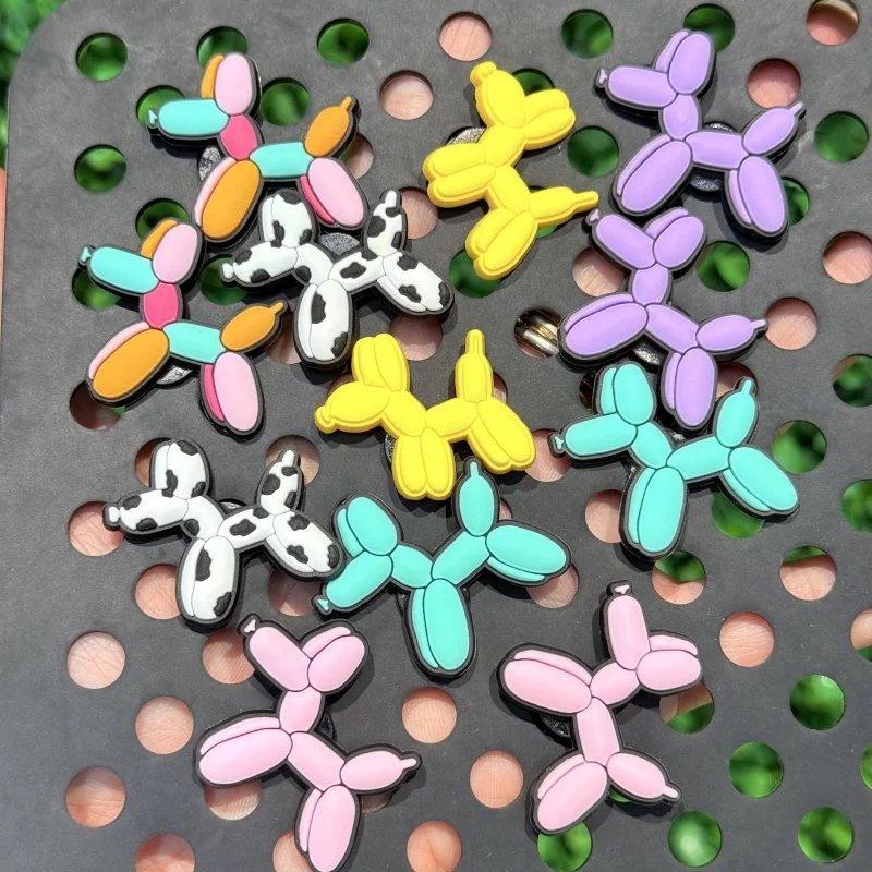 12PCS Kawaii Ballon Hund PVC Entzückende Schuhe Schnalle Charms Rucksack Kinder Loch Hausschuhe Clog Dekorationen Fit Beliebte Geburtstag geschenk Image