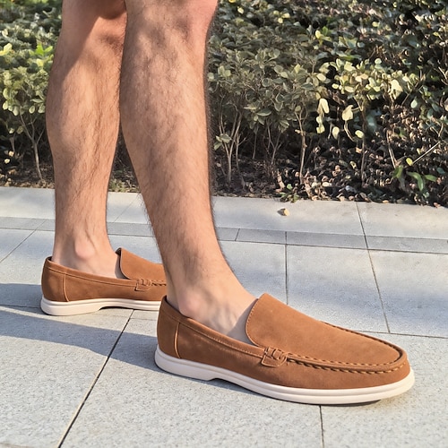 Lässige Herren-Slipper, bequemes Obermaterial aus Wildleder, leicht anzuziehen, perfekt für Strand, Resort und Urlaub. Image