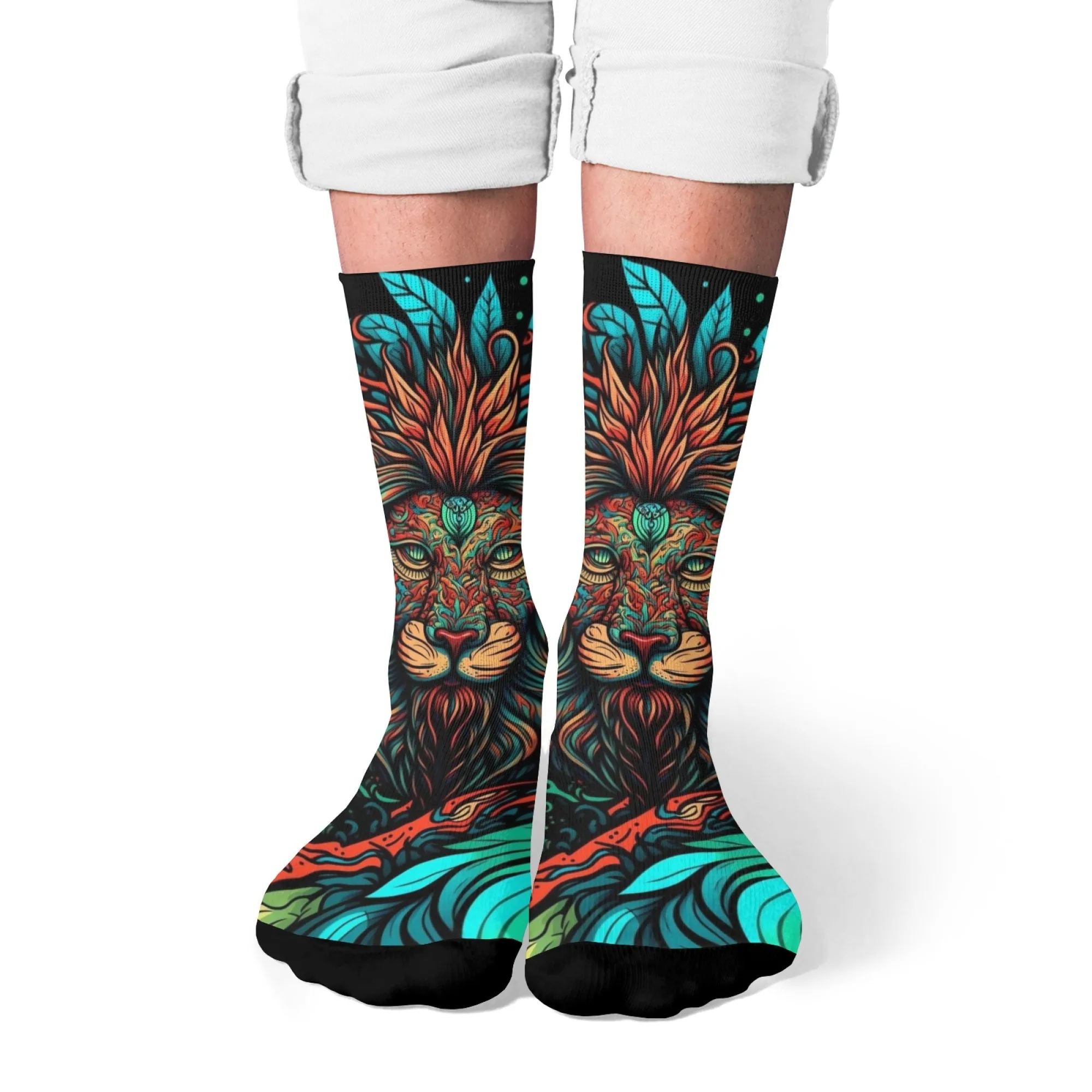Bunte künstlerische Herren-Crew-Socken mit wildem Löwenmuster für die Straße, inspiriertes Mode- und Galerie-Geschenk, ideales lässiges Outdoor-Statement Image