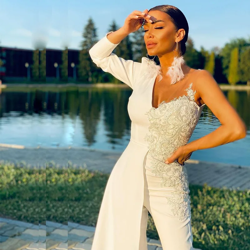 Fashion Evning Dress Customized Long Sleeve V-Neck Jumpsuit Evening Gowns Side Train Lace Applique Pant Suit Prom Dress 2026
