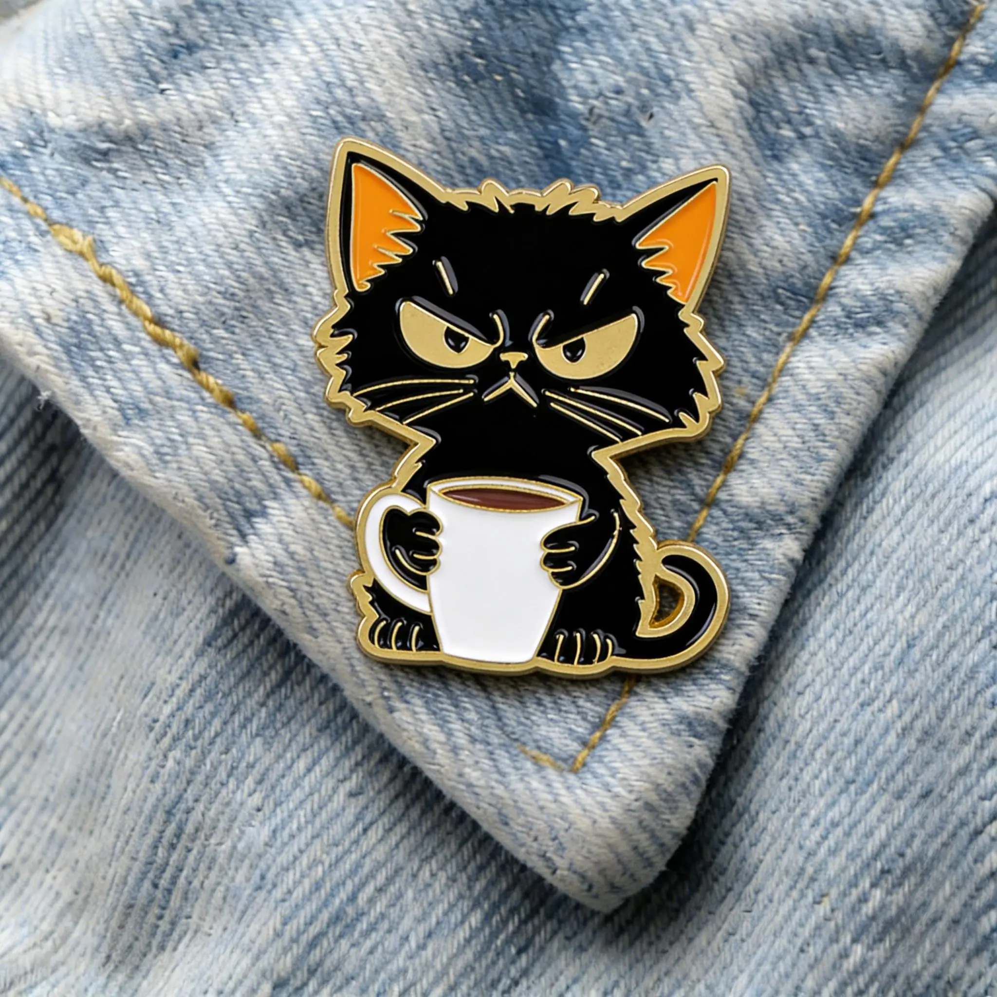 Schwarze Katze Kaffee Emaille-Anstecknadel Cartoon-Brosche für Mantel Damenbroschen Mode Reversnadeln Schmuck Geschenk für Kaffeeliebhaber Image