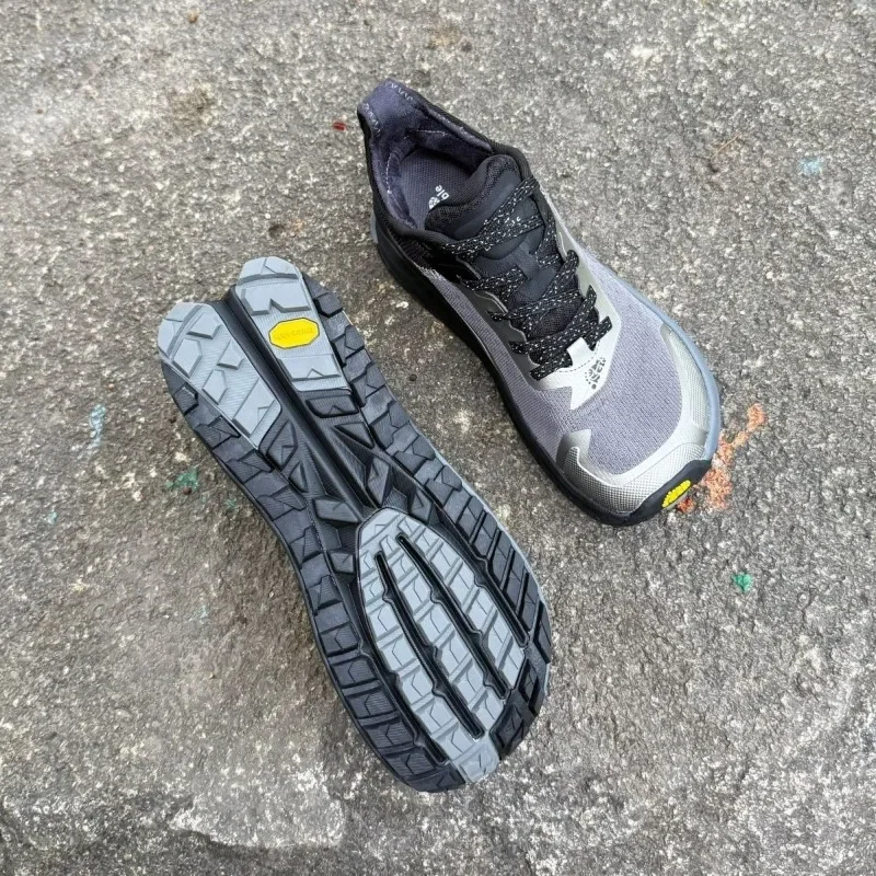 Neuer heißer Verkauf Walking Jogging Schuh Designer Breite Füße All Terrain Off-Road Schuh Bequemer Wanderschuh mit dickem Boden