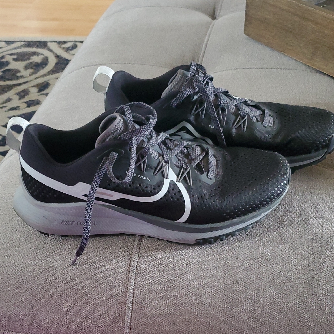 Nike Shoes | Men's Nike Shoes | Color: Black/Gray | Size: 9.5