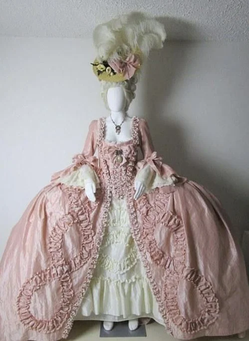 Maßgeschneidertes Rokoko-Barock-Königin-Kleid Queen Marie Antoinette Robe a la francaise Rosa Ballkleid