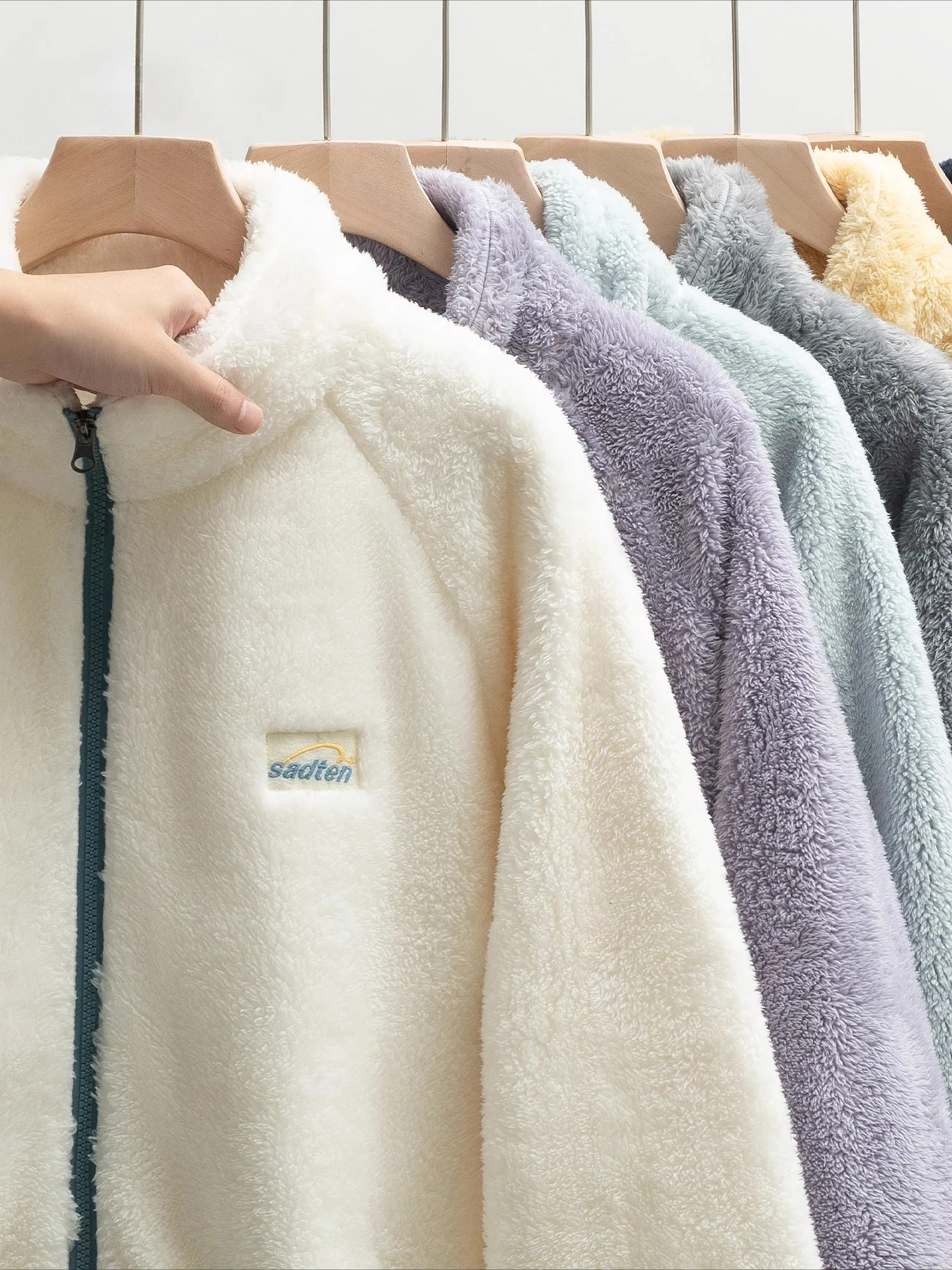 Winter Mann Fleece Jacke Frauen Casual Flauschigen Korallen Samt Jacke Einfarbig Warm Dicken Mantel Harajuku Paar Beige Lila Gelb