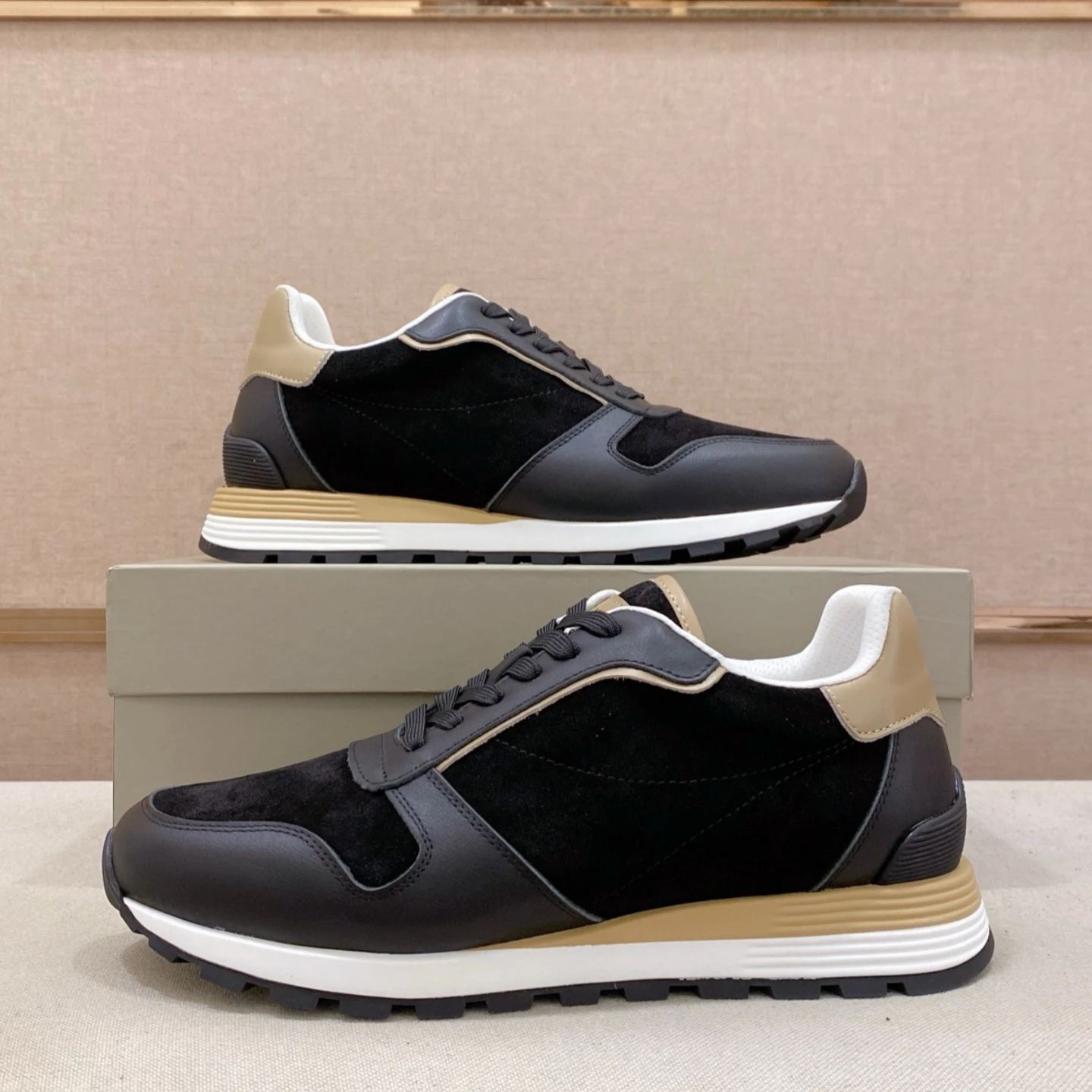 Weihnachtsgeschenke Luxusmarke Herrenschuhe Handgefertigte lässige Turnschuhe Laufen Radfahren Sportschuhe Top Grain Leder Kalbsleder Futter