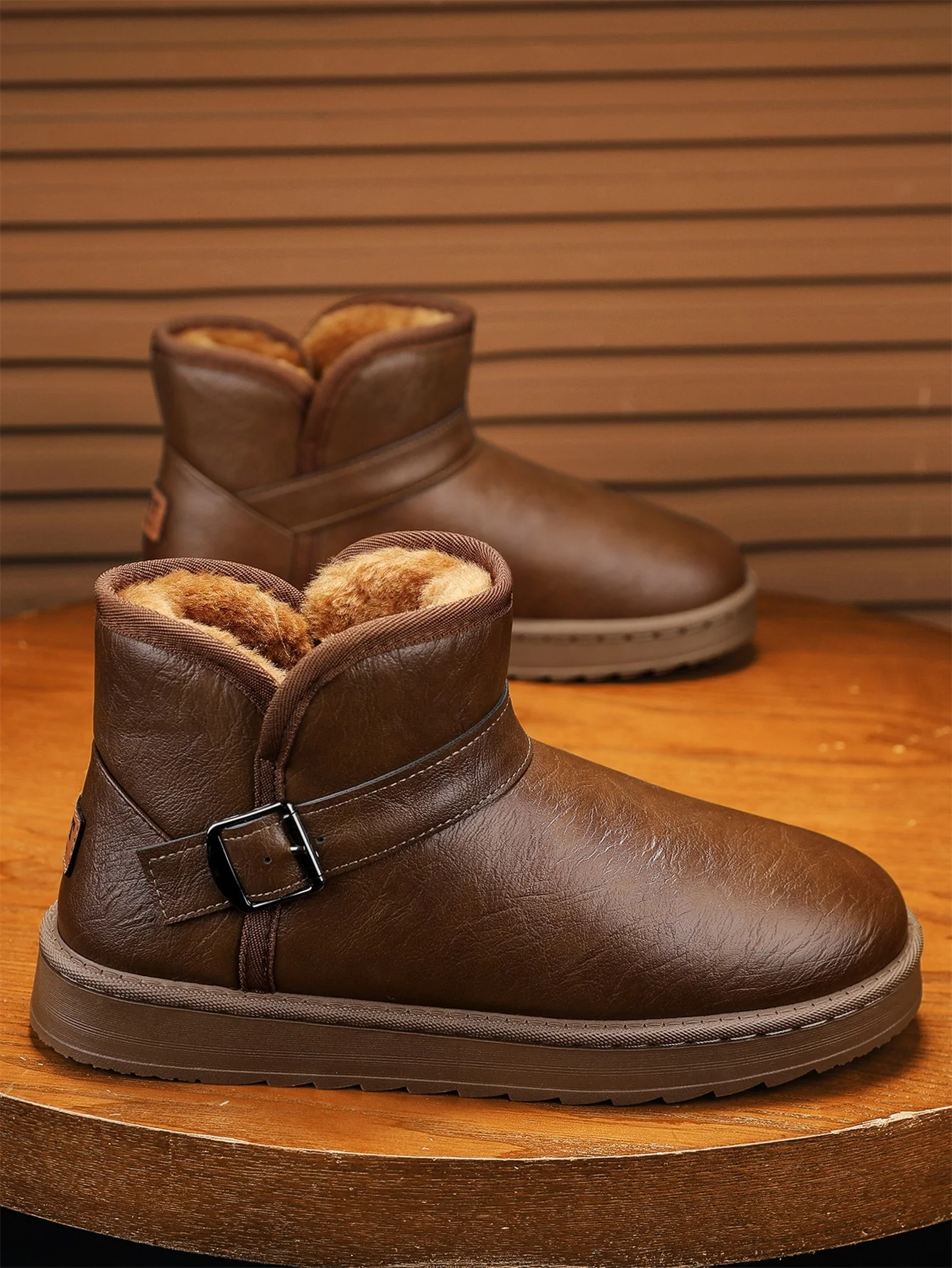 Outdoor-Schneestiefel für Herren, große glänzende Schuhe, High-Top-Schuhe, Herrenschuhe, Baumwollschuhe, Schneestiefel, neue Winterstile, Cou
