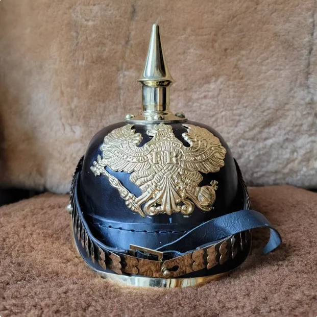 Deutscher spitzer Helm PICKELHAUBE Weltkrieg, preußischer Srmy-Helm, Nachbildung aus Rindsleder Image
