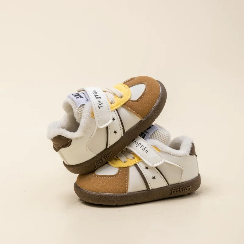 Leichte Sportschuhe für Kinder, 2025, Winter, neue modische Wanderschuhe für Jungen und Mädchen, atmungsaktive, weiche Freizeitschuhe