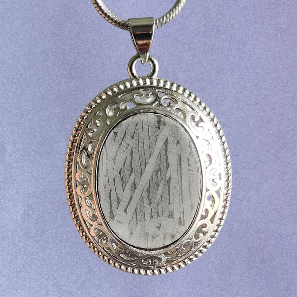 Muonionalusta Eisen-Meteorit-Anhänger, natürliches Meteorit-Material, Anhänger-Kollektion, Meteorit-Amulett – QD112 Image