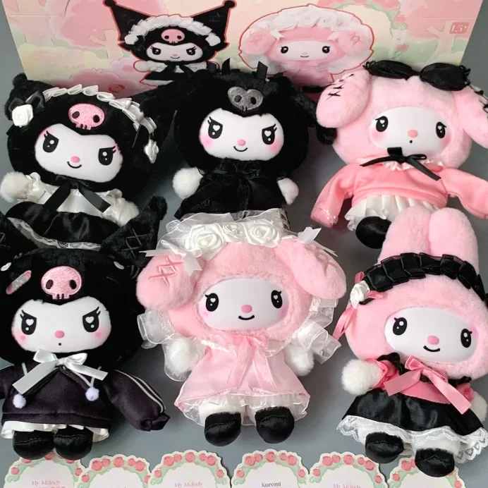 Neue Toptoy Sanrio Family Angel Garden Series Vinyl Blind Box Tidy Play Kuromi Melodie Mädchen Geschenk Lager Authentischer Anhänger Image
