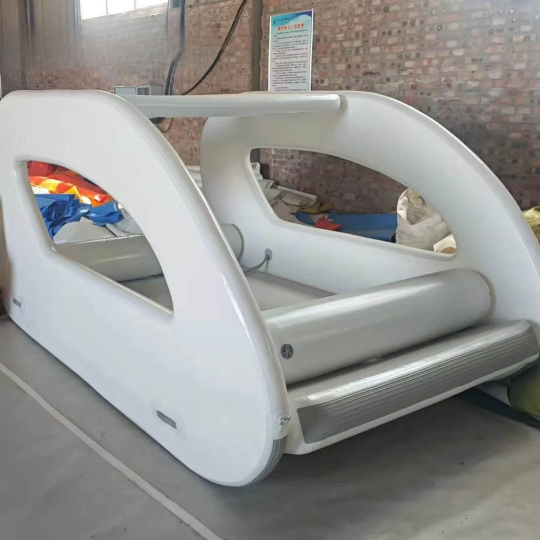 Verdickter, verschleißfester, aufblasbarer Mehrpersonenstuhl, Familienunterhaltung, Tee, Trinken, Sonnenbaden Image