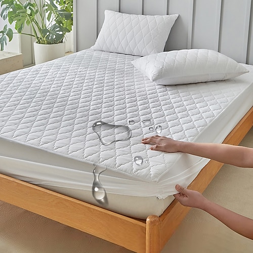 Wasserdichter Matratzenschoner mit vollständiger Abdeckung, staubdichtes und hautfreundliches Bettlaken mit gesteppter Polsterung und verdickter wasserdichter Schicht zum Schutz vor Flecken und Urin. Image