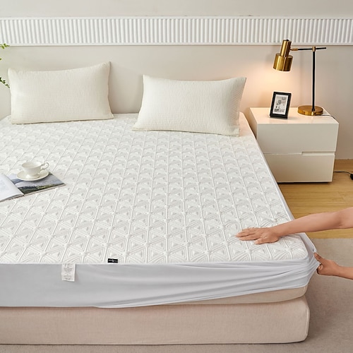 wasserdichter Matratzenschoner, wasserdichte Babybettauflage, gesteppte, luftdurchlässige, antibakterielle Matratzenauflage für Kinderbetten Image