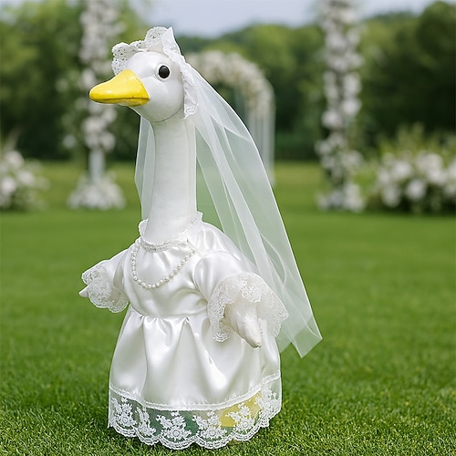 Gänse-Gartenfigur als Braut, lustige Enten-Gartendekoration für die Hochzeit, Gartenornament mit weißem Kleid, Schleier und Perlenkette, Terrassendekoration aus Kunstharz im Landhausstil als Geschenk Image